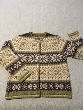Vintage Y2K Croft & Barrow Fair Isle cardigan sweater. Size large.